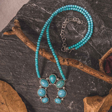 Handmade Western Turquoise Beaded Horseshoe Flower Necklace